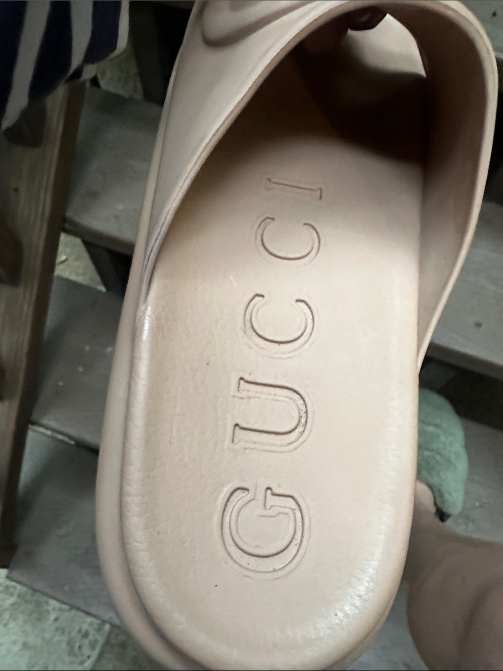Gucci Unisex Sandals - Picture 6 of 8
